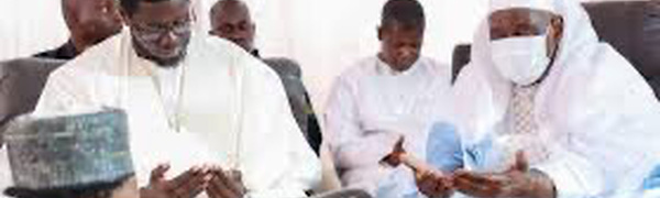 Louga: Le Président de la République reçu par le Khalif Thierno Bassirou Mountaga Tall