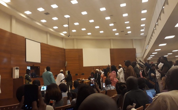 Distinction Fondamentale entre Procureur et Juge : Les Piliers de l'Institution Judiciaire
