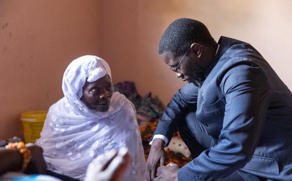 Ndiaganiao : Bassirou Diomaye Faye rend hommage à deux figures de la mémoire familiale et politique
