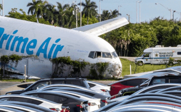 Drame aérien à Miami : un avion-cargo sort de piste et fait plusieurs victimes