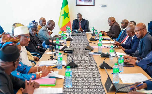 Dialogue social : le Premier ministre Ahmadou Alhaminou LO demande un moratoire de trois mois sur les grèves