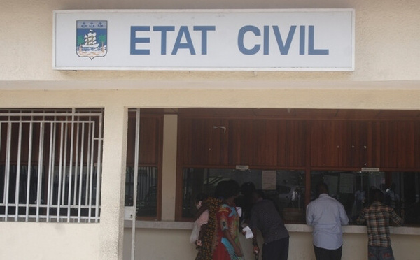 Trafic de nationalité à Mbane : Un agent municipal et un chef de village sous les verrous pour fraude à l’état civil