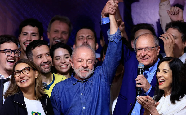 Lula élu président pour un quatrième mandat inédit à la tête du Brésil, Flavio Bolsonaro veut faire annuler le scrutin