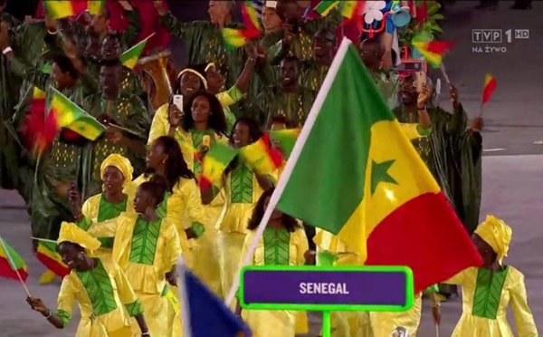 Arrêt sur image! Très beau passage de la délégation sénégalaise lors de la Cérémonie d'ouverture des JO 2016 Bonne chances aux athlètes Sénégalais!