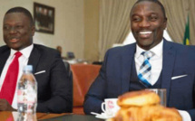 ​Projet "Lighting Africa" - Akon et Thione Niang vendent du… vent aux gouvernements africains
