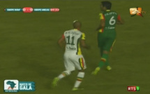 Match de gala : El Hadj Diouf enflamme le stade avec son superbe geste technique Match de gala : El Hadj Diouf enflamme le stade avec son superbe geste technique
