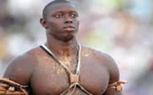 Rumeurs sur la mort du lutteur Issa Pouye Rumeurs sur la mort du lutteur Issa Pouye