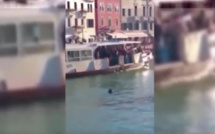 Un jeune gambien se noie sous les rires des passants à Venise…Personne ne le sauve