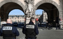 Attaque au Louvre : les enquêteurs sur la piste d’un Égyptien arrivé récemment en France