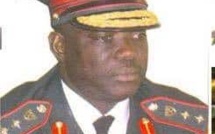 Le lieutenant-général Masaneh Kinteh est le chef d'état-major de la Gambie; Ousman Badjie Out!