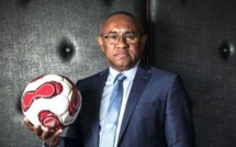 Le Camerounais Issa Hayatou laisse la place au Malgache Ahmad Ahmad à la tête de la CAF