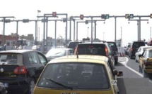 L'autoroute à péage bloquée ce samedi pendant deux heures de temps... Les usagers plongés dans le noir dès la tombée de la nuit... L'entreprise SENAC au banc des accusés...