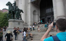 La chasse aux symboles racistes continue à New York