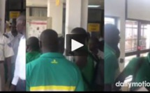 Les Lions « irrespectueusement » accueillis à Ouagadougou (vidéo)