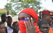 Des brassards rouges attendent Macky Sall à Kolda