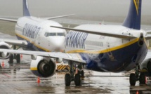 Espagne : un passager s'installe sur l'aile d'un avion