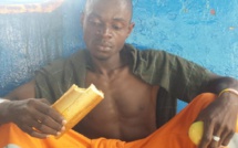 Migrants bloqués au large de la Tunisie : "Nous mangeons un morceau de pain et un œuf par jour"