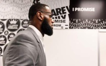 Pluie de soutiens pour LeBron James, insulté par Trump, y compris de Melania