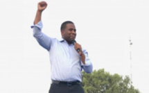 Bougane Gueye Dani defie Macky Sall et brandit prés 800 000 signatures