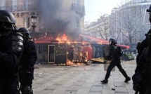 Gilets Jaunes : des heurts sur les Champs-Élysées pour le 18e samedi de mobilisation