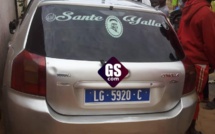 URGENT: Un véhicule Toyota Corolla se renverse avec 3 femmes à son bord