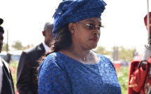 Marième Faye Sall à bord d'un vol régulier d'Air Sénégal à destination de ...
