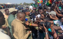De retour d'Egypte, bain de foule et show improvisé pour les Lions du Sénégal