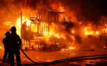 Violent incendie au marché Petersen : 15 millions F Cfa partis en fumée Violent incendie au marché Petersen : 15 millions F Cfa partis en fumée