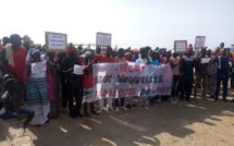 Popenguine : Les populations encore dans la rue pour dire non à la spéculation foncière. Popenguine : Les populations encore dans la rue pour dire non à la spéculation foncière.