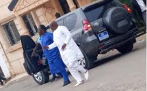 Seydina Fall Bougazelli à sa sortie de la gendarmerie : « J’ai déféré à la convocation et je reviens demain... Ma dignité compte plus qu’un poste de député. » Seydina Fall Bougazelli à sa sortie de la gendarmerie : « J’ai déféré à la convocation et je reviens demain... Ma dignité compte plus qu’un poste de député. »