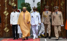 Le Roi Mohamed VI  renforce l'arsenal militaire du Maroc avec 36 hélicoptères de combat "APACHE" Le Roi Mohamed VI  renforce l'arsenal militaire du Maroc avec 36 hélicoptères de combat "APACHE"