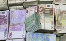 Trafic de devises : Deux agents du ministère des Affaires étrangères arrêtés à Paris avec 100 000 euros Trafic de devises : Deux agents du ministère des Affaires étrangères arrêtés à Paris avec 100 000 euros