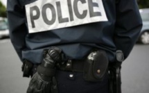 Un homme abattu par la police près de Paris après avoir poignardé des passants