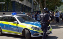 Menacé d’expulsion en Allemagne: un Sénégalais dans un état critique après avoir sauté du toit d’un immeuble de la police Menacé d’expulsion en Allemagne: un Sénégalais dans un état critique après avoir sauté du toit d’un immeuble de la police