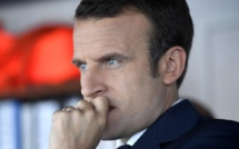 À Paris, des manifestants perturbent une sortie d'Emmanuel Macron au théâtre