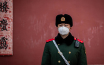 Coronavirus : près de 2 000 cas en Chine, le bilan de l'épidémie monte à 56 morts Coronavirus : près de 2 000 cas en Chine, le bilan de l'épidémie monte à 56 morts