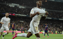 Espagne: le Real remporte le clasico 2-0 et repasse en tête de la Liga
