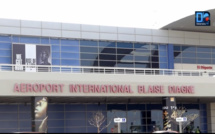 Le Sénégal ferme totalement ses frontières aériennes : suspension de l’exploitation de tous les vols en provenance et à destination des aéroports du pays.