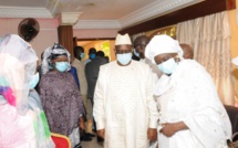 Venu présenter ses condoléances à Aminata Touré : Macky Sall rappelle leur parcours et magnifie les relations qui l'unissaient à sa mère
