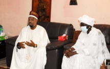 AHMED KHALIFA NIASSE AVERTIT MIMI : « Ton grand-père a implanté les premiers dahras à Kaolack, si tu mange de l’argent illicite ton organisme ne le digérera pas »