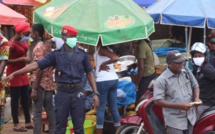 Covid-19: La police continue de traquer les sans masques. Regardez