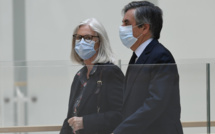 Soupçons d'emplois fictifs : François Fillon et son épouse Penelope jugés coupables