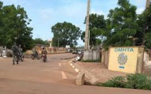 Inquiétudes au Mali après des coups de feu dans le camp militaire de Kati