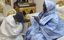 Après lui avoir offert un boubou et un parfum, Serigne Mountakha Mbacké à Mamour Diallo: " Sama doom nga, dii sama xarit ..."