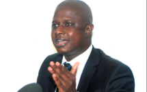 Antoine Félix Diome assis sur plus de 337 milliards