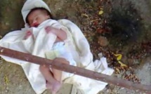 Un bébé jeté en pleine rue à...