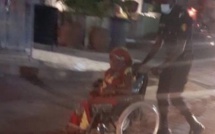 Couvre-feu: Le geste noble d’un policier qui aide une femme handicapée