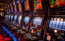 Un couple chinois arrêté avec 30 machines à sous