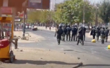 PLACE DE L'OBÉLISQUE-la gendarmerie maîtrise finalement la situation (vidéo)