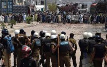 Les manifestations anti-France dégénèrent en affrontements avec la police au Pakistan